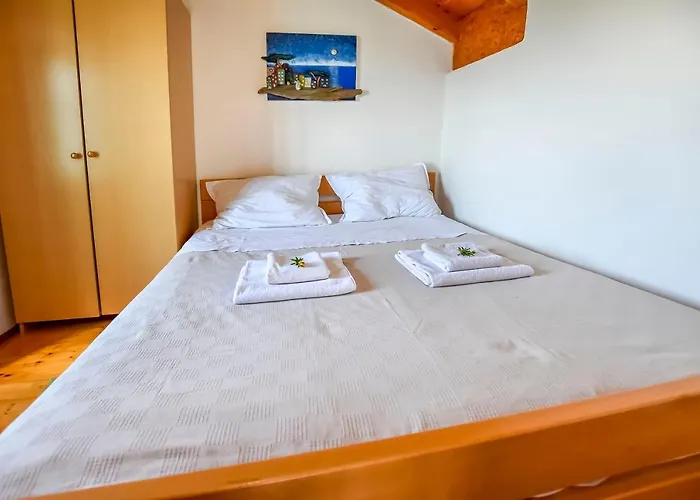 House Kastel Сasa de vacaciones Tkon
