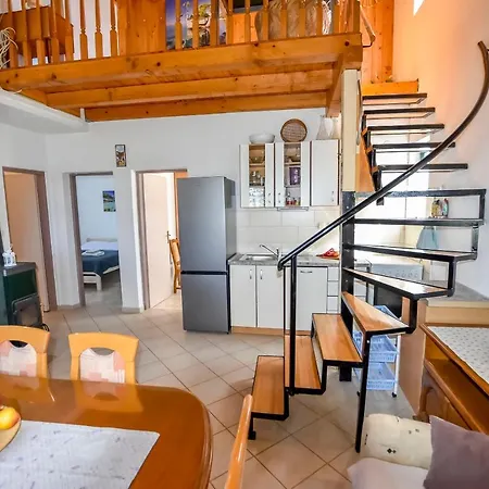 House Kastel Tkon