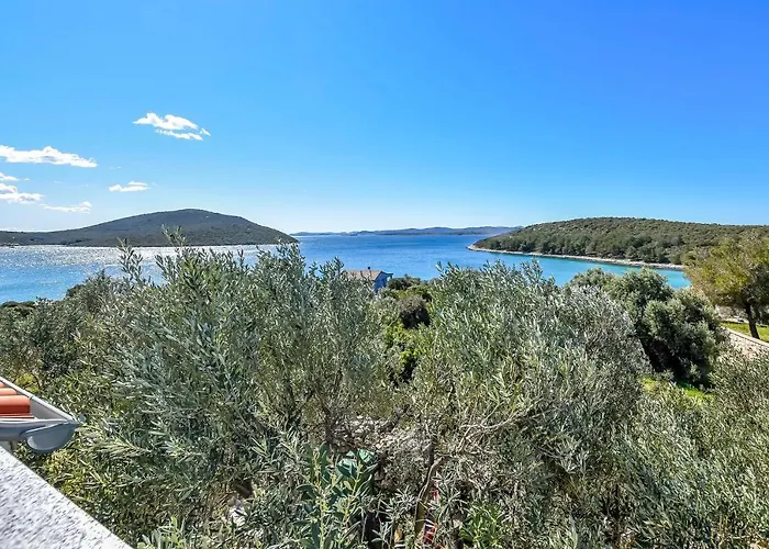 펜션 House Kastel 트콘