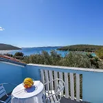 House Kastel بيت للعطل *