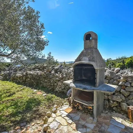 House Kastel بيت للعطل تكون