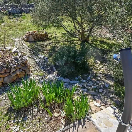 Nyaraló House Kastel Tkon