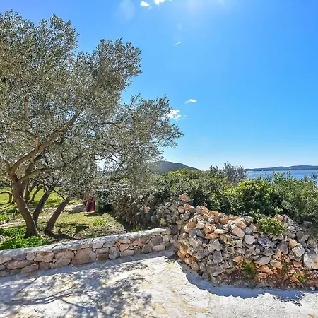 Nyaraló House Kastel