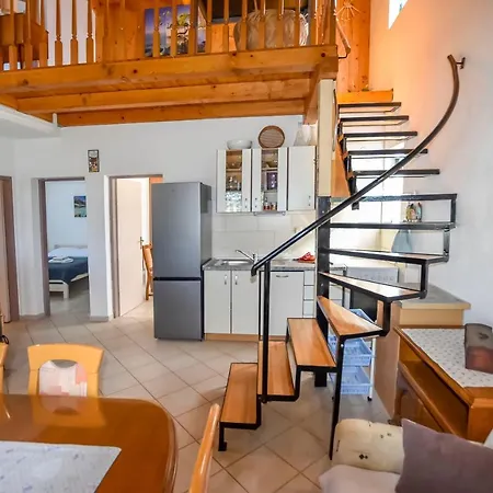 House Kastel Tkon