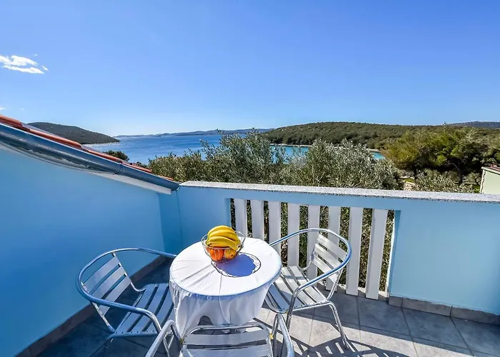 House Kastel بيت للعطل