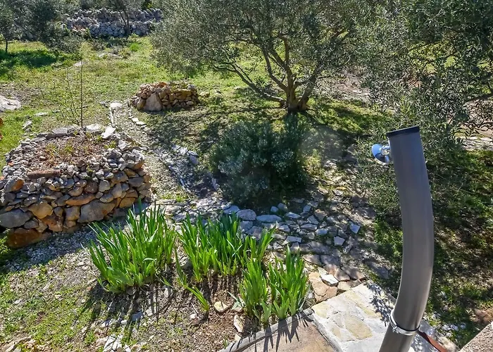 بيت للعطل House Kastel تكون