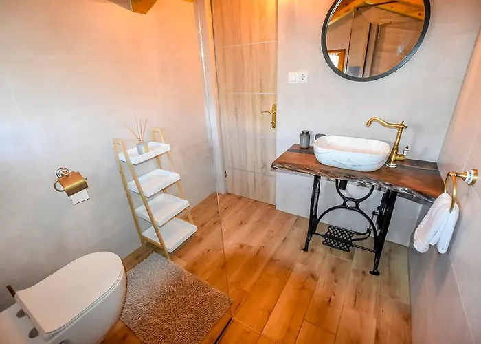 بيت للعطل House Kastel *